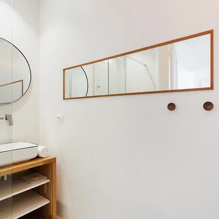 Upstays Republique 67m2