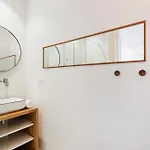 Upstays Republique 67M2 Apartment