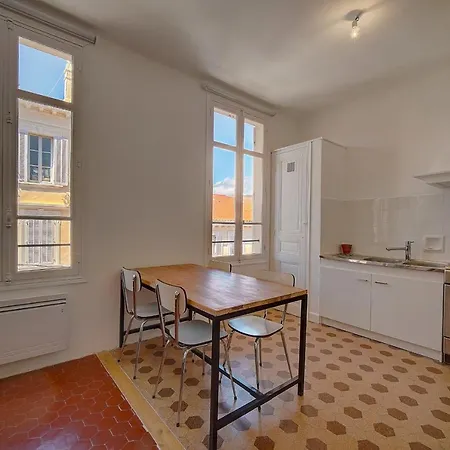 Immogroom - Bright Flat - Near Shops - Congressbeaches