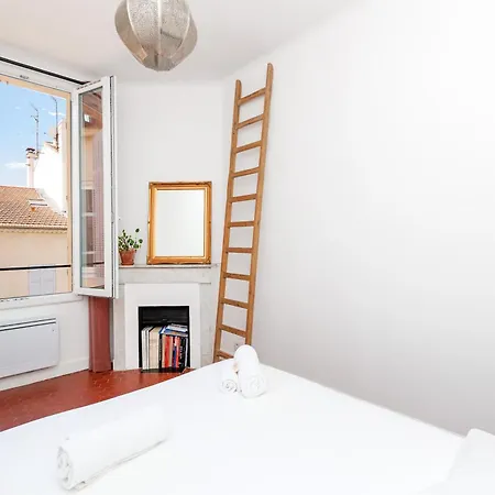 Immogroom - Bright Flat - Near Shops - Congressbeaches Daire *