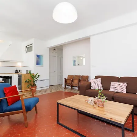 Immogroom - Bright Flat - Near Shops - Congressbeaches